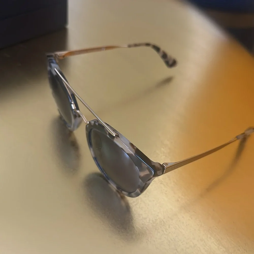 PRADA SUNGLASSES - Picture 5 of 5
